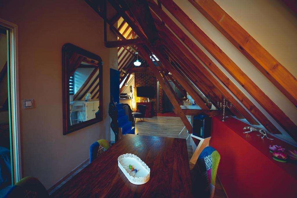Appart Romantique Dans Hyper Centre Wifi Troyes Bagian luar foto