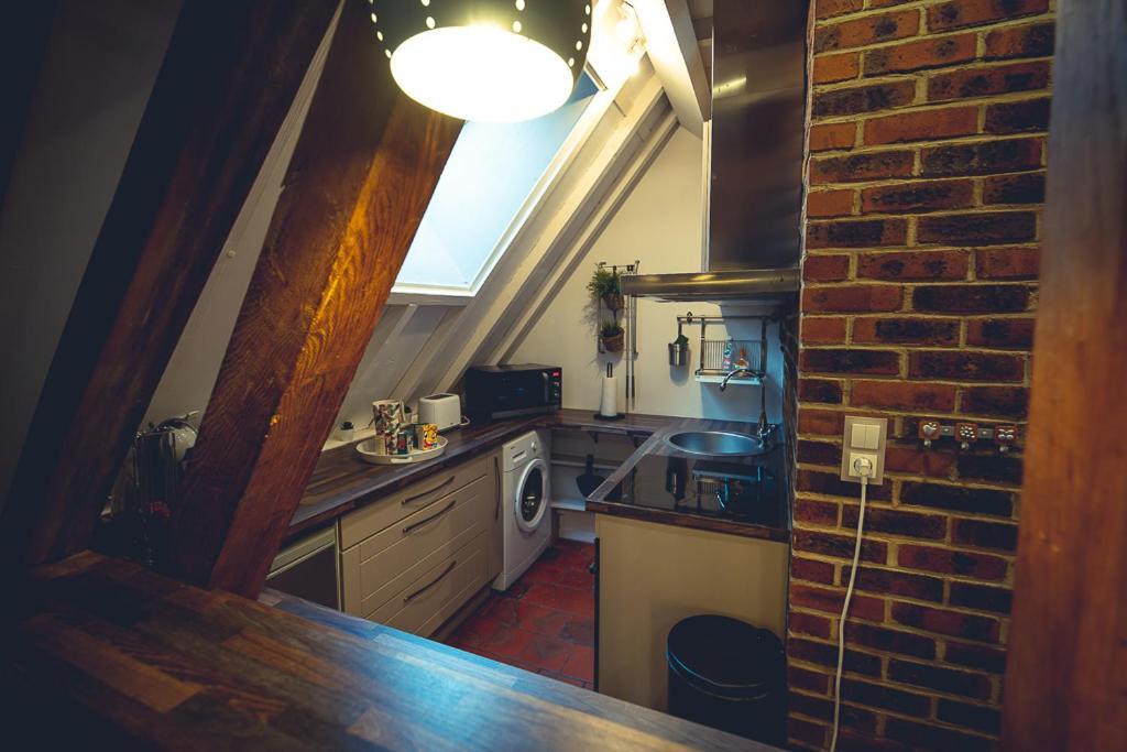 Appart Romantique Dans Hyper Centre Wifi Troyes Bagian luar foto
